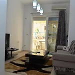 One Bedroom In 011 *